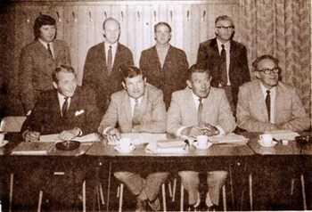 1971_bestuur_sepia_350x238.jpg