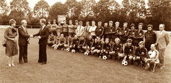 1983_zat1_en_zondag_1_nobo_sepia_350x169.jpg