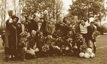 30_1998-1999_zon1_sepia_350x211.jpg