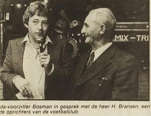 1982_co_bosman_in_gesprek_met_h.bransen_500x384.jpg