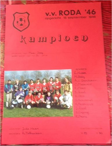 1989-1990_a1_kampioen_oorkonde_500x648.jpg
