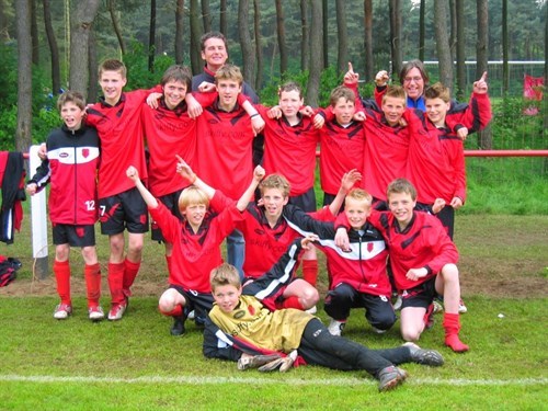 d1 (2004-2005)_500x375.jpg
