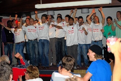 2008-2009_roda_46_zon1_promoveert_naar_1ste_klasse3_483x323.jpg