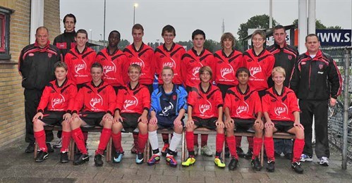 teamfoto%20c1_499x260.jpg