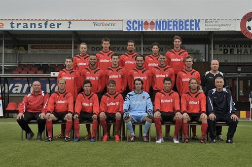 2012-2013%20zon1teamfoto_kleiner_497x330.jpg